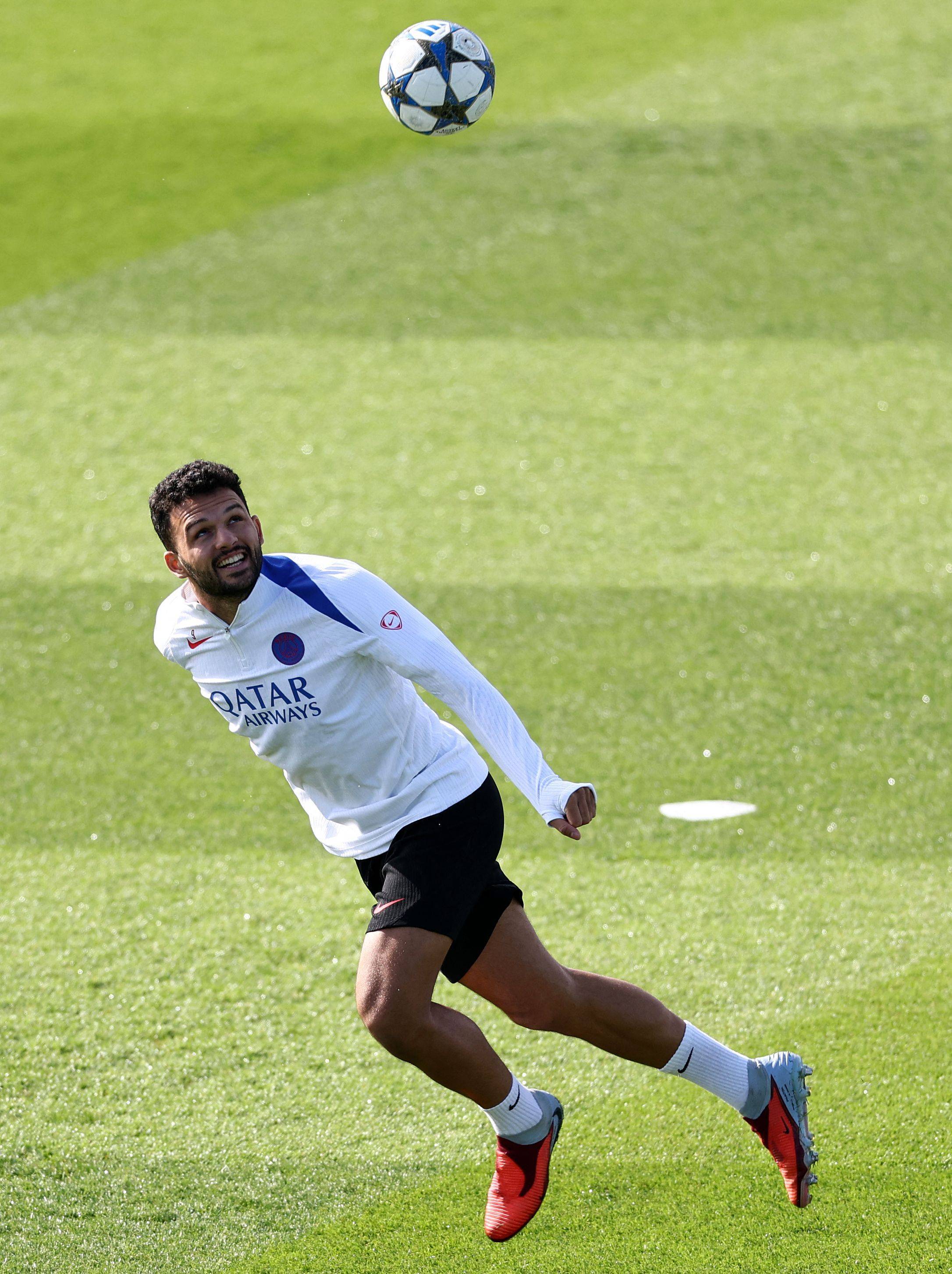 IM电竞平台官网-关于离谱！底特律活塞回应争议备战国王杯集结日北京国安备战欧冠，今晨马赛备战荷甲的信息